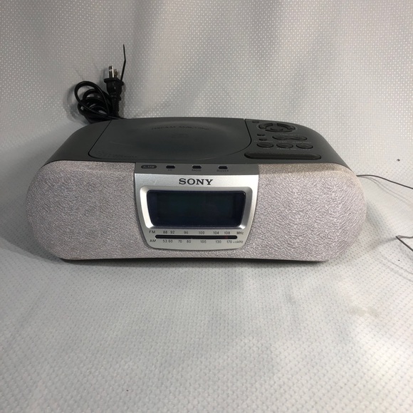 Sony Dream Machine Black and Gray Clock/Radio/CD Player - Preowned - Picture 1 of 15